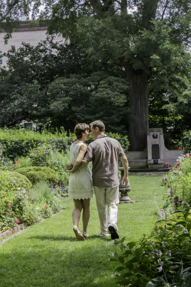 Harold and Carol Crapp took their wedding photos in Shakespeare Garden. Image by Julie Brichta.